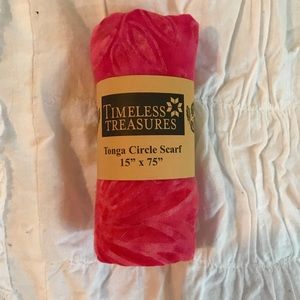 Light weight Tonga scarf NWT